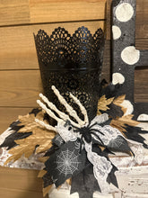 Load image into Gallery viewer, Removable candle holder
