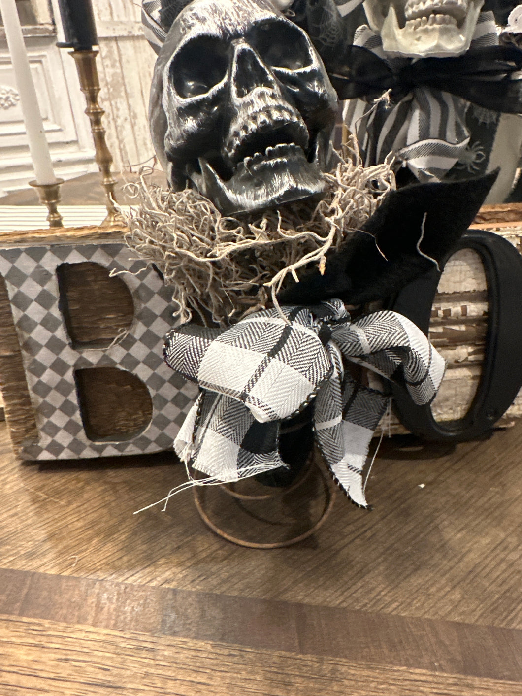 Freestanding boo sign