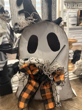 Load image into Gallery viewer, Freestanding witch ghost
