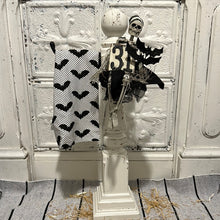 Load image into Gallery viewer, Chunky changeout towel holder

