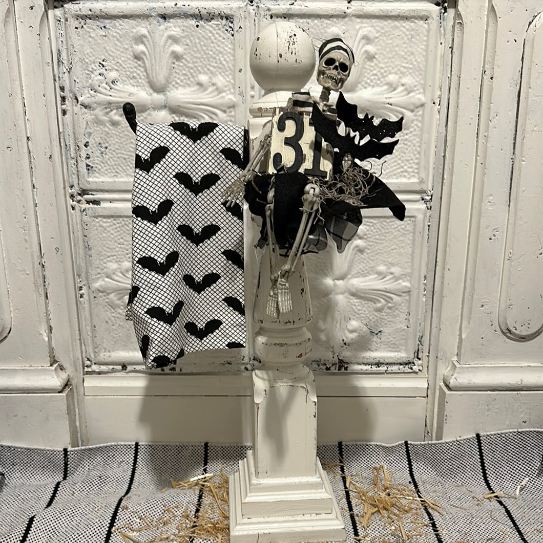 Chunky changeout towel holder