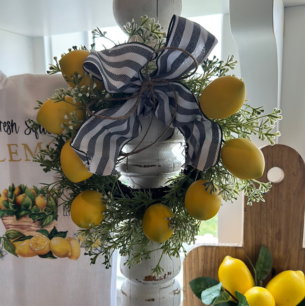 Lemon wreath