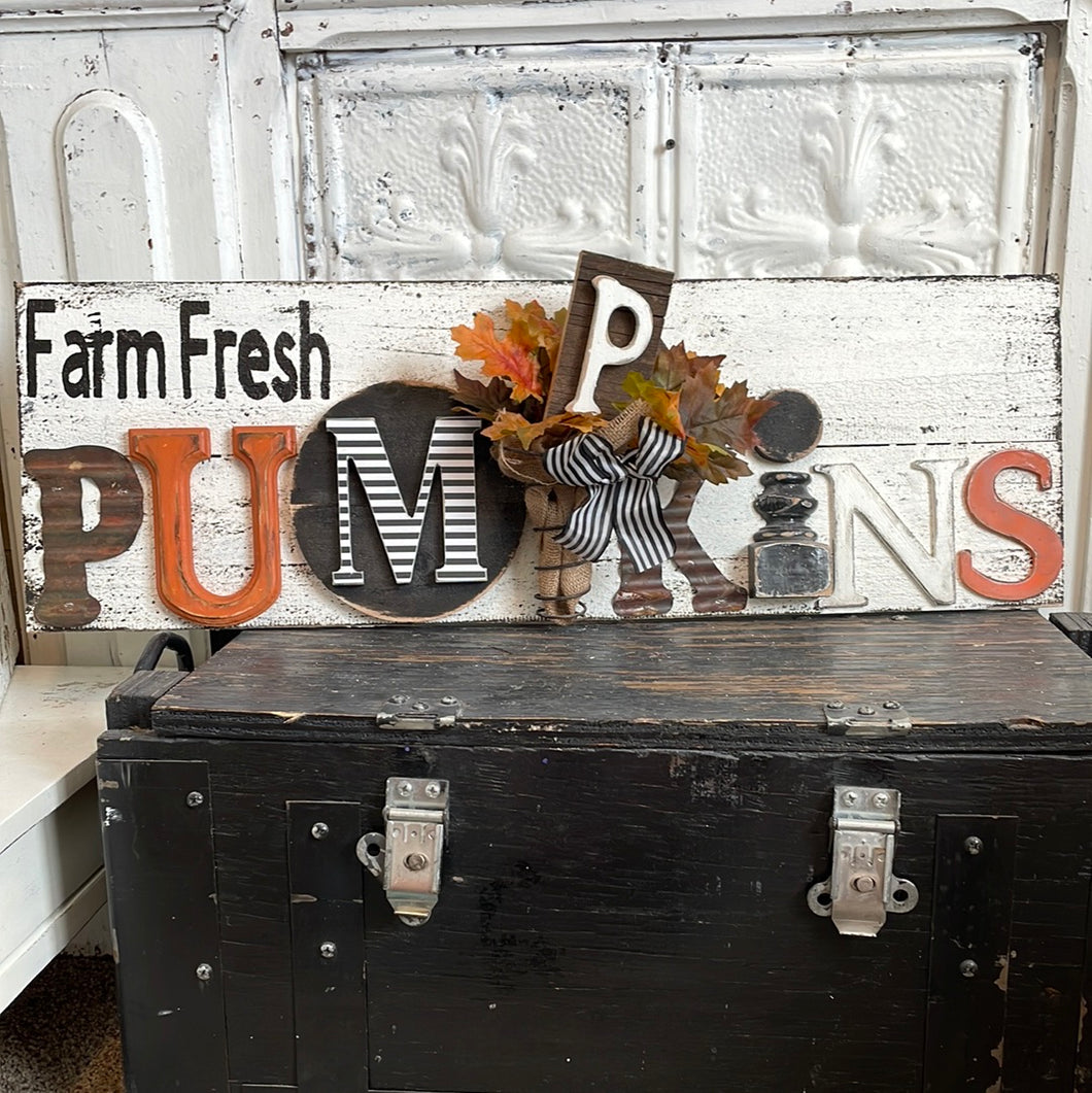 Farm fresh pumpkin sign