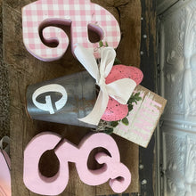 Load image into Gallery viewer, Egg hunt this way sign
