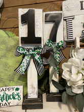 Load image into Gallery viewer, 17 on spindles
