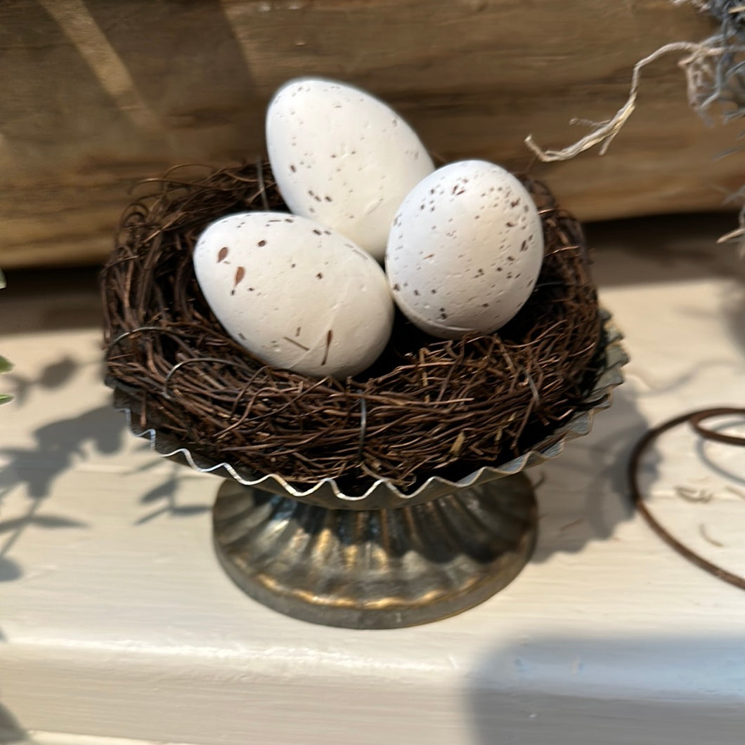 Tiered tray bird nest in tin holder