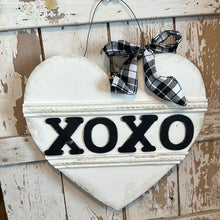 Load image into Gallery viewer, Oversized Heart
