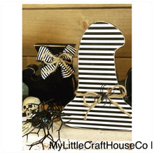 Load image into Gallery viewer, Preorder witch hat and witch boot
