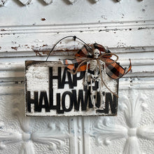 Load image into Gallery viewer, Small happy Halloween sign
