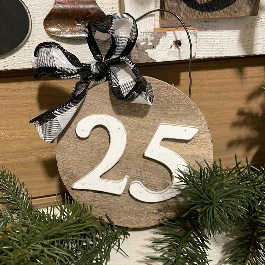 25 on barnwood