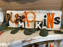 Load image into Gallery viewer, Pumpkins sign
