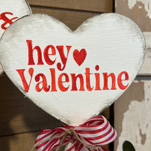 Load image into Gallery viewer, Set of 2 valentine spindles
