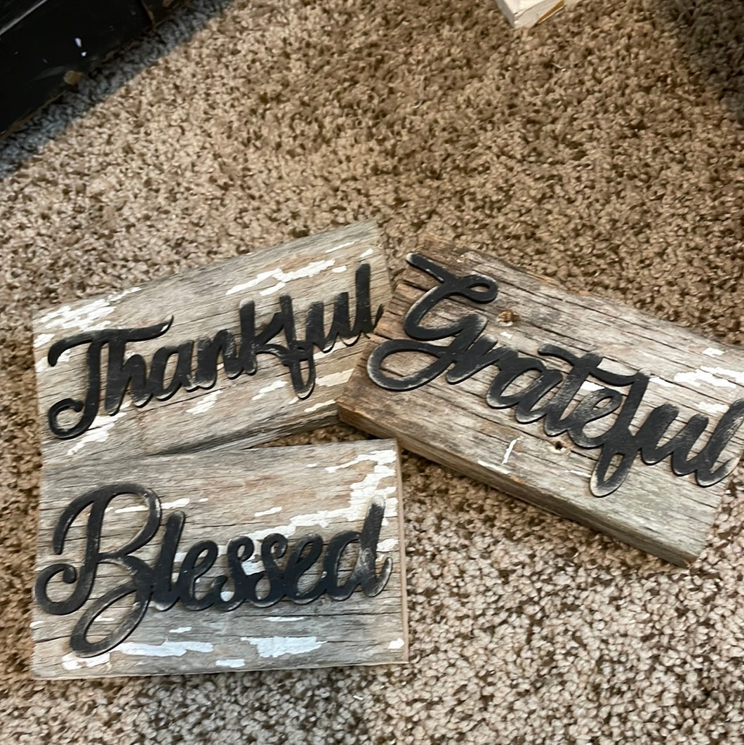 Set of 3 tier tray, thankful, grateful, blessed signs