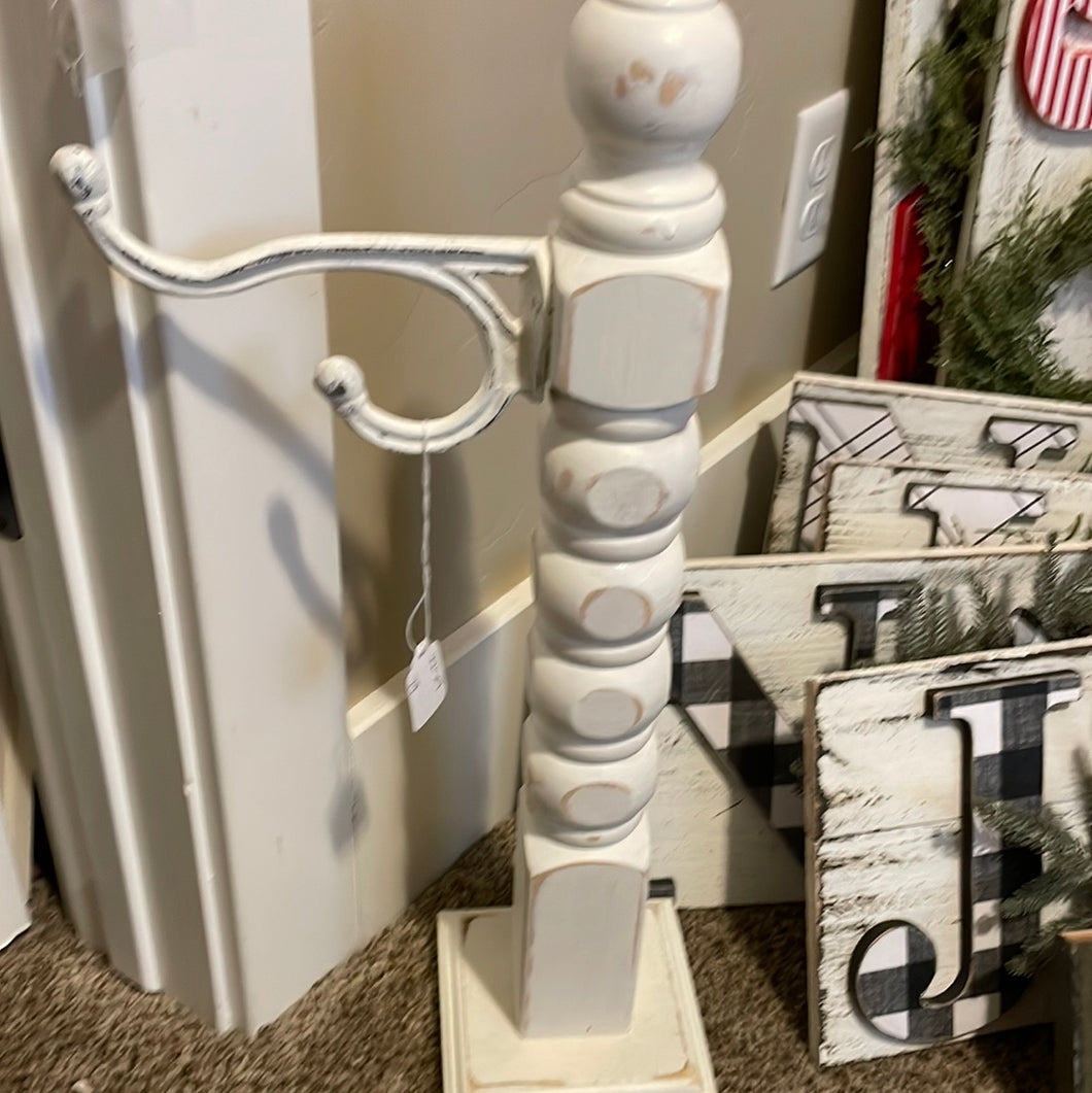 Towel holder