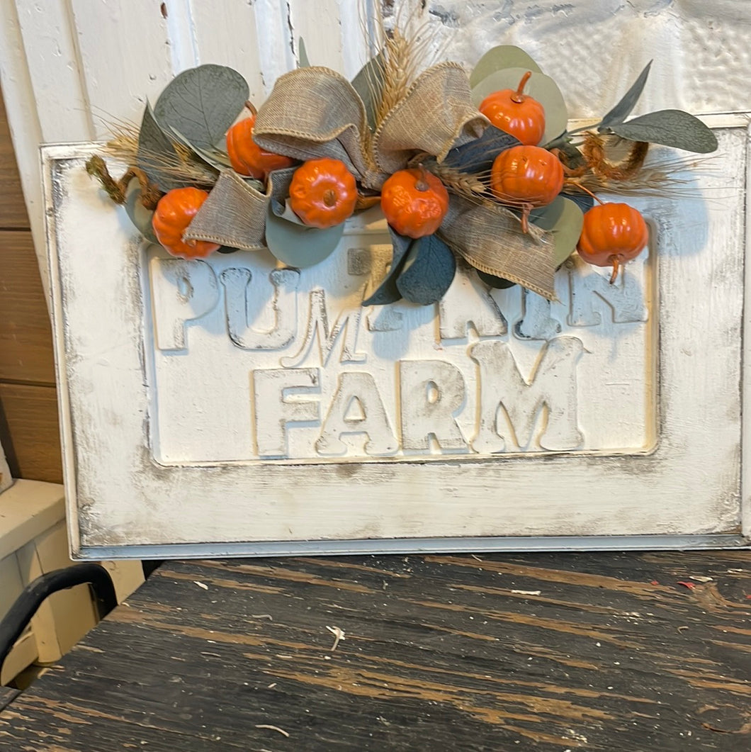 Pumpkin farm sign