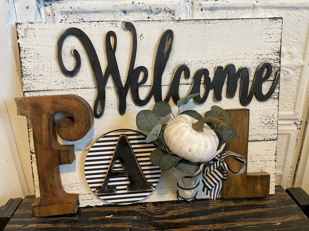 Welcome Fall sign