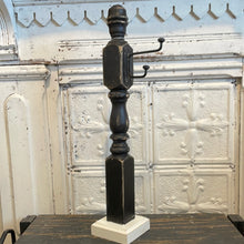 Load image into Gallery viewer, Black towel holder
