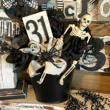 Load image into Gallery viewer, Skeleton arrangement
