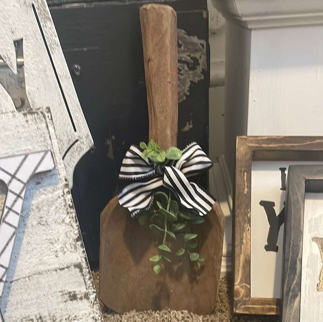 Wooden scoop