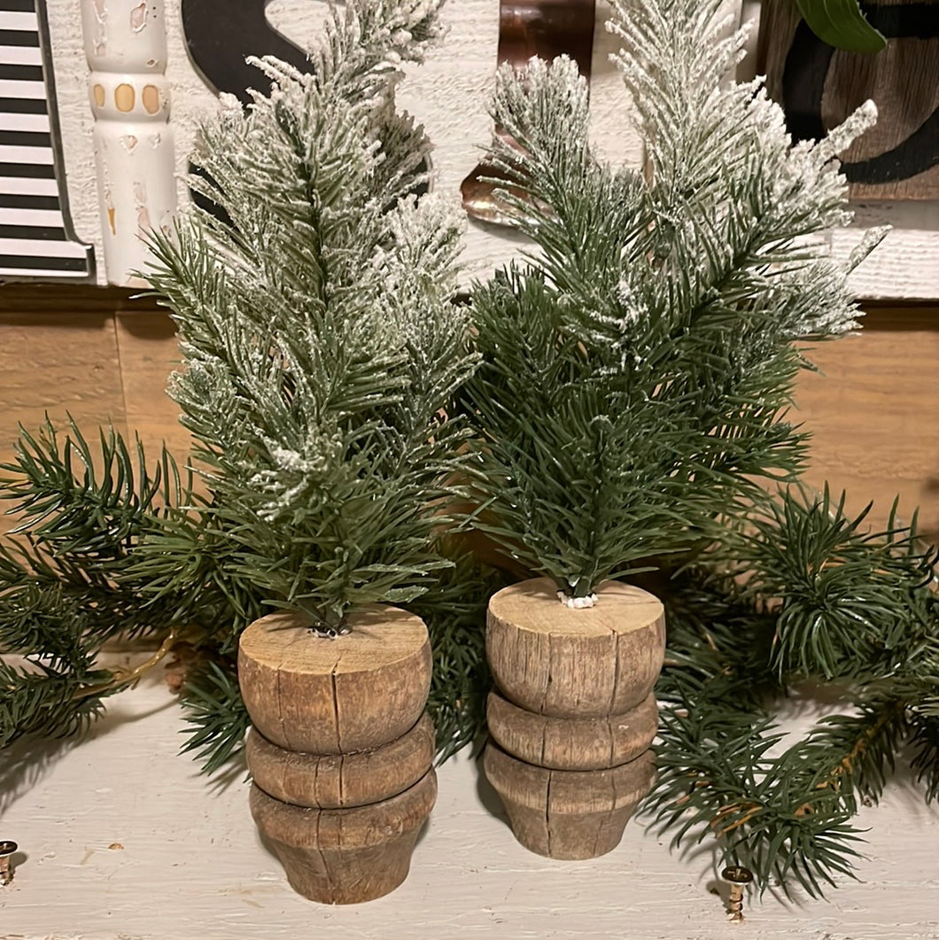 Set of 2 Mini flocked trees in spindles