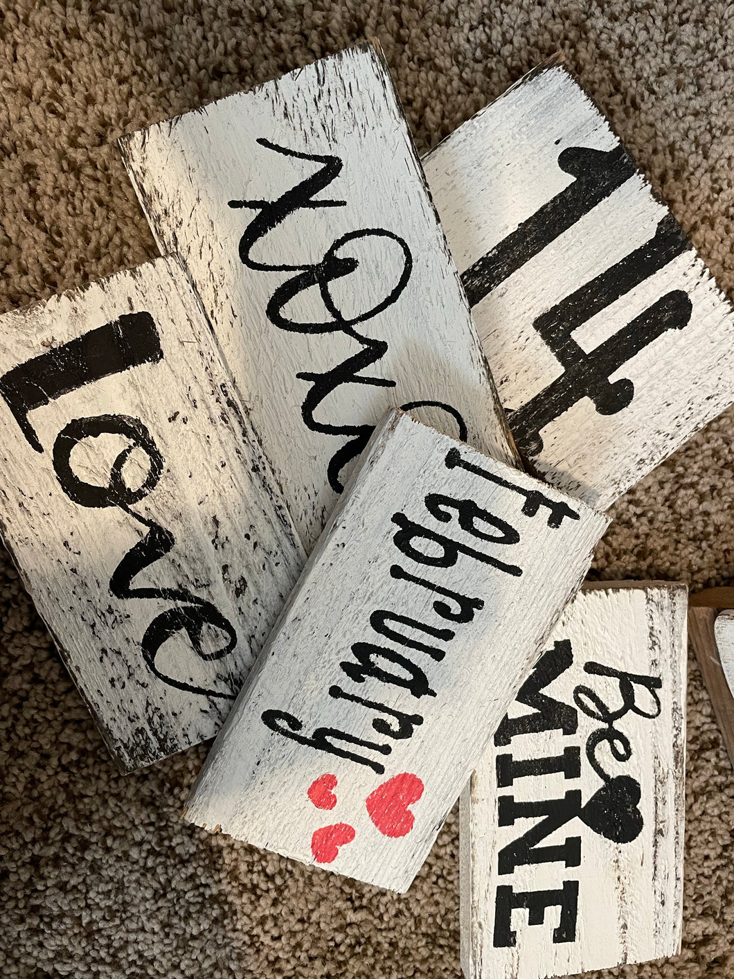 Set of 5 tiered tray signs
