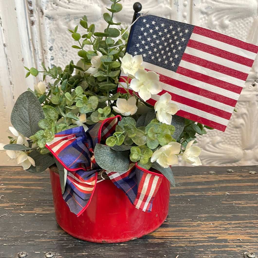 Red pot arrangement