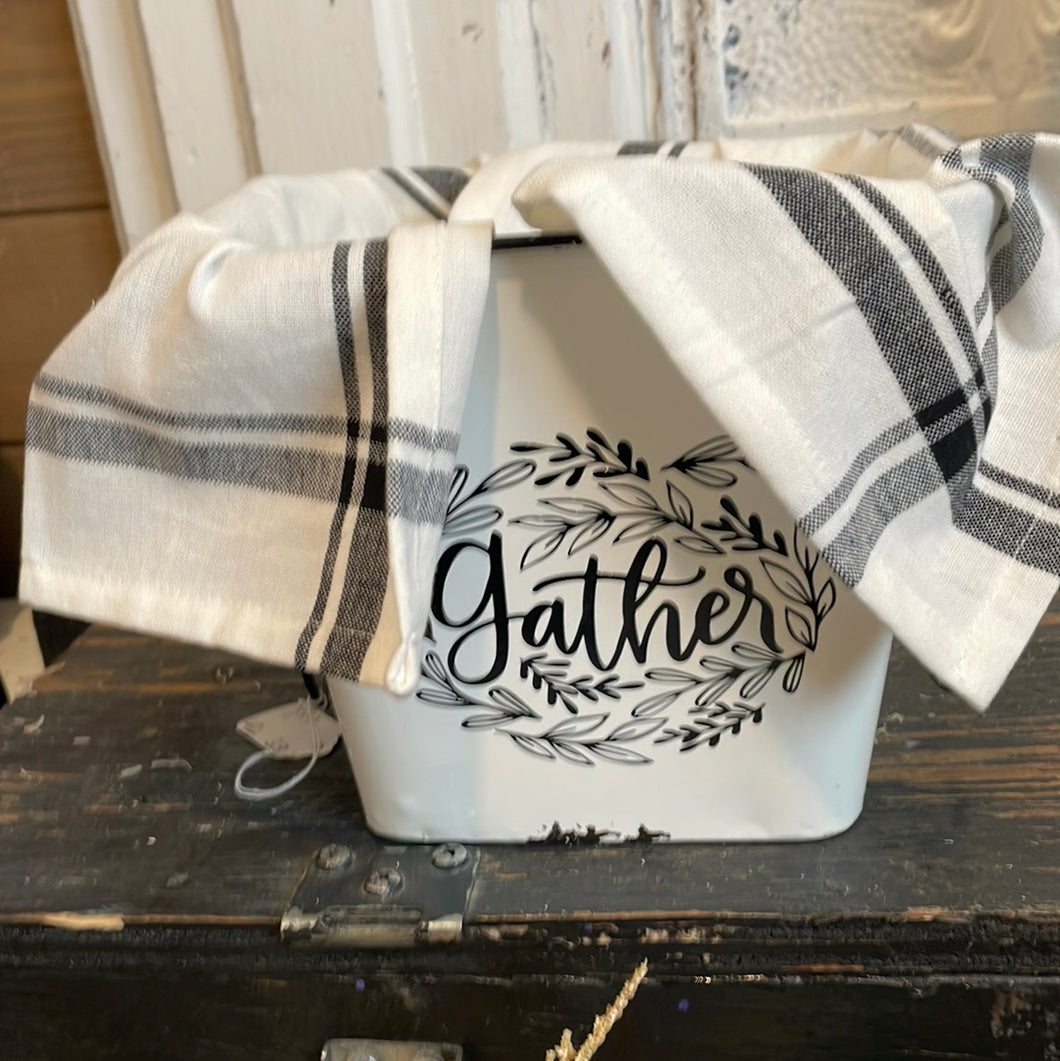 Gather bucket with towel