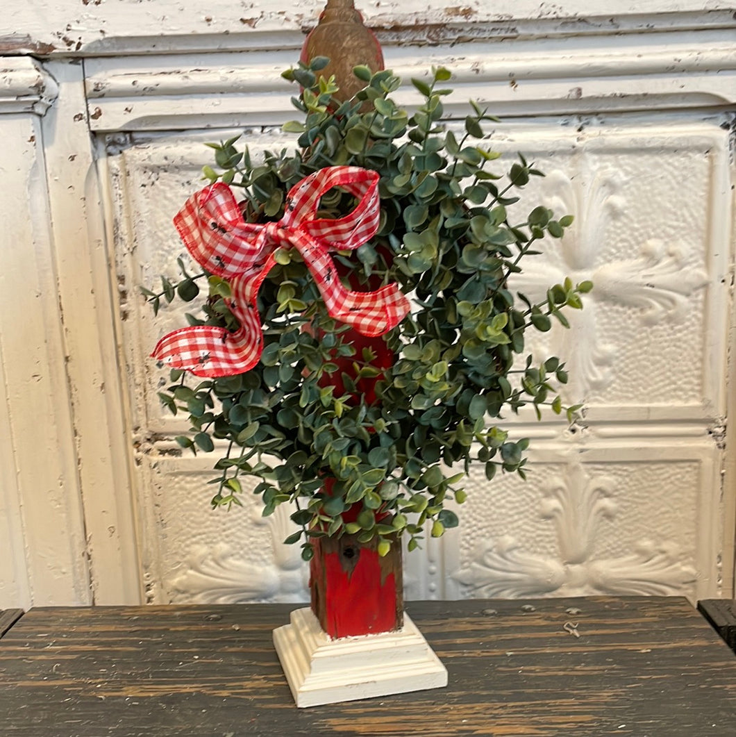 Small chippy red towel holder