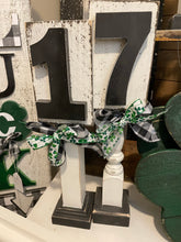 Load image into Gallery viewer, 17 on spindles
