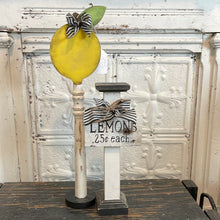 Load image into Gallery viewer, Lemon spindles
