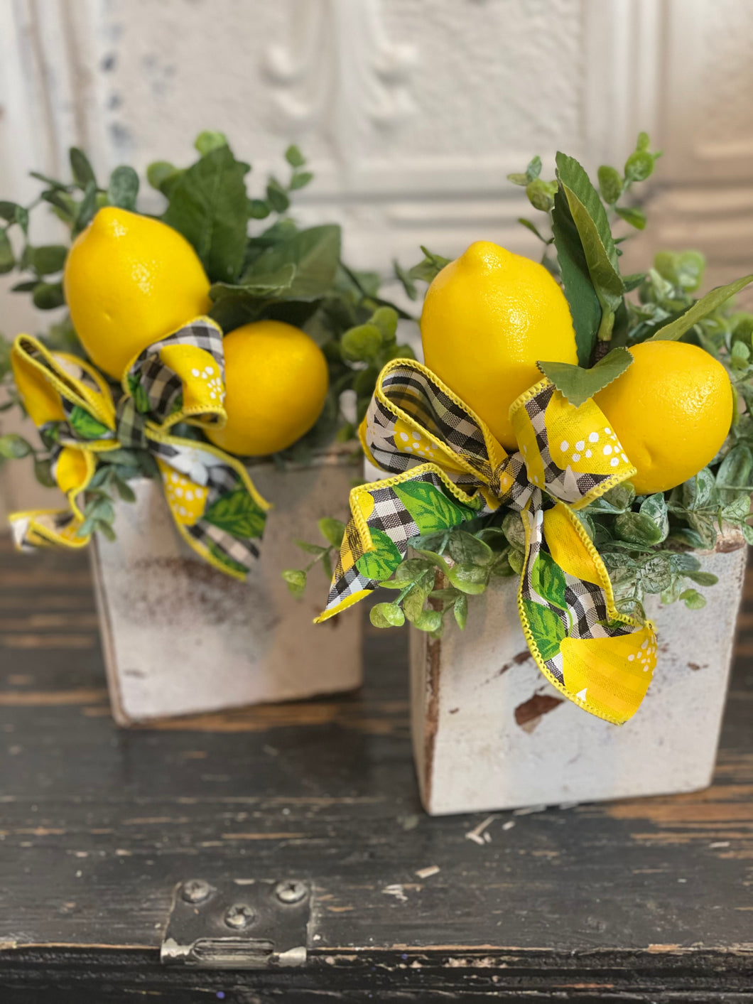 Lemon arrangement
