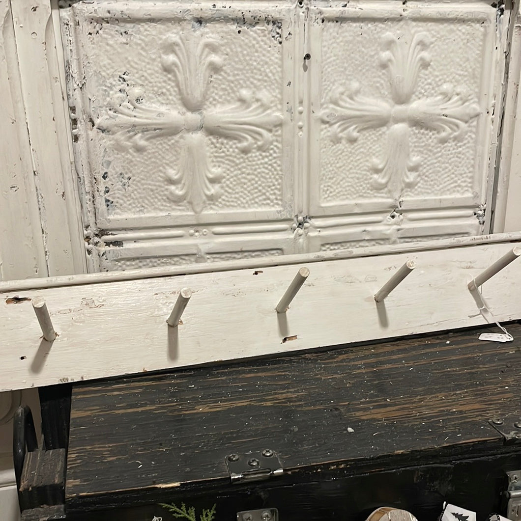 Stocking holder white