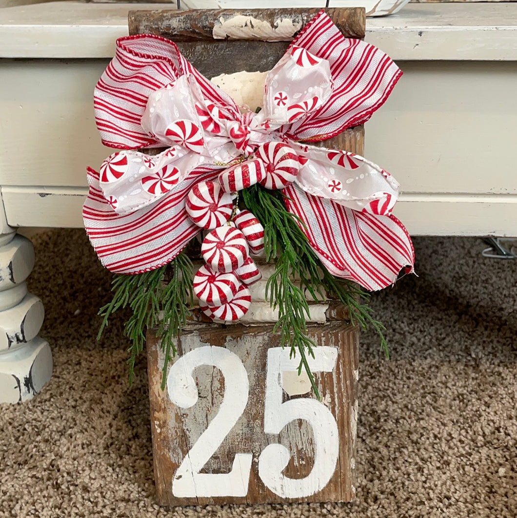 Molding white 25