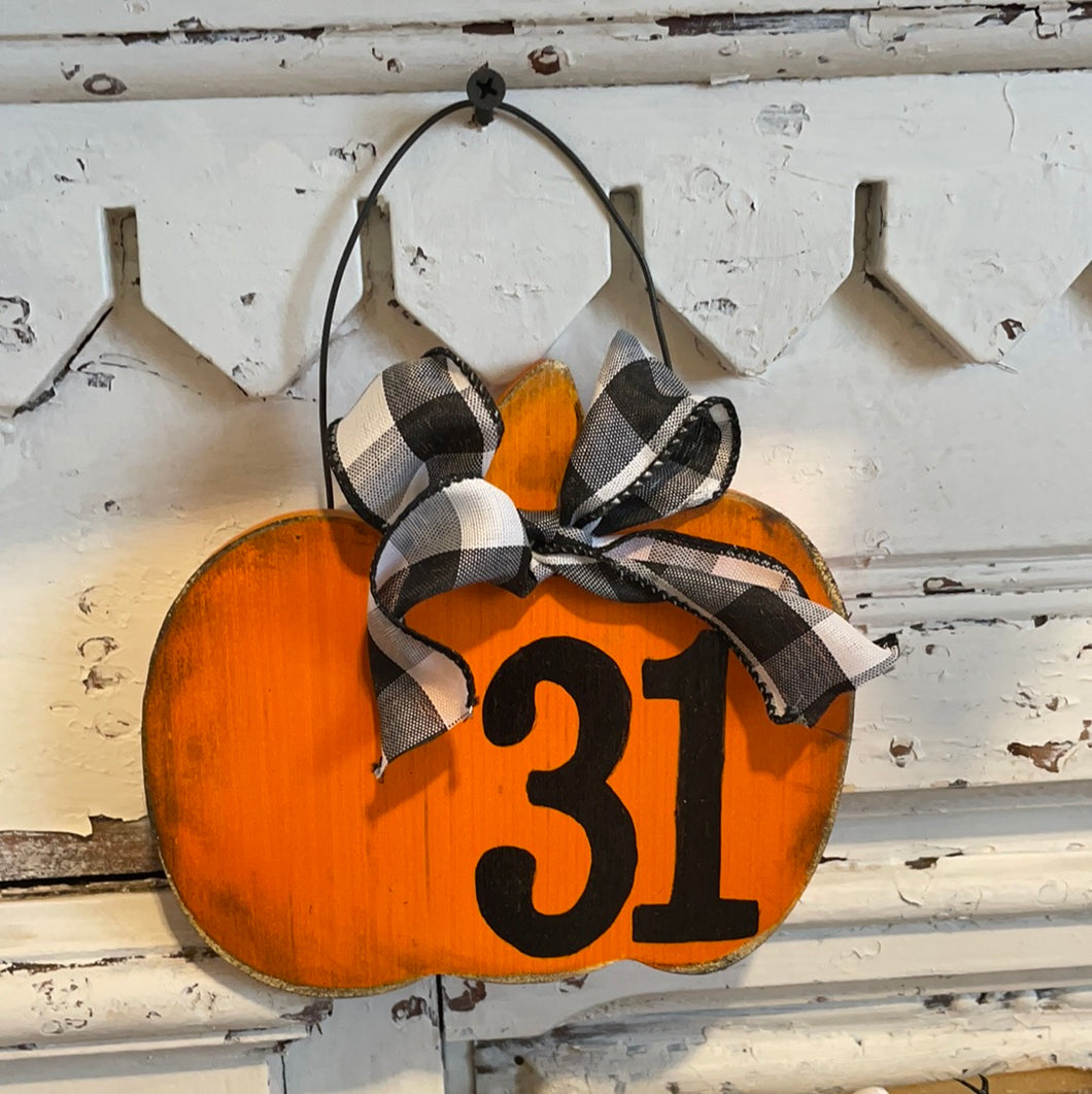 31 pumpkin to fit your home sign