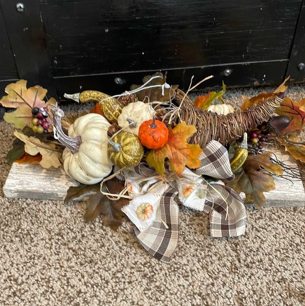 Cornucopia arrangement