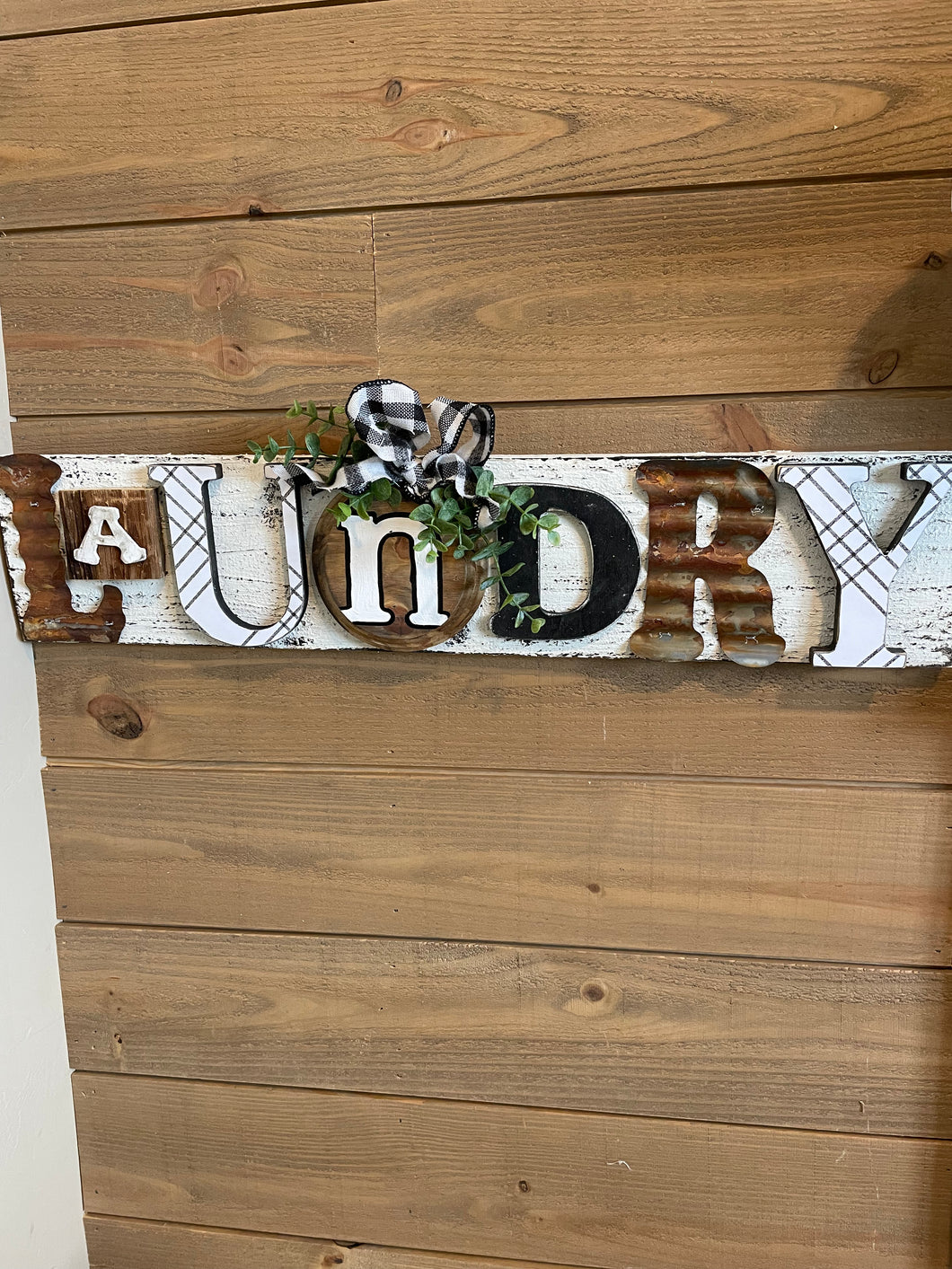 Laundry sign