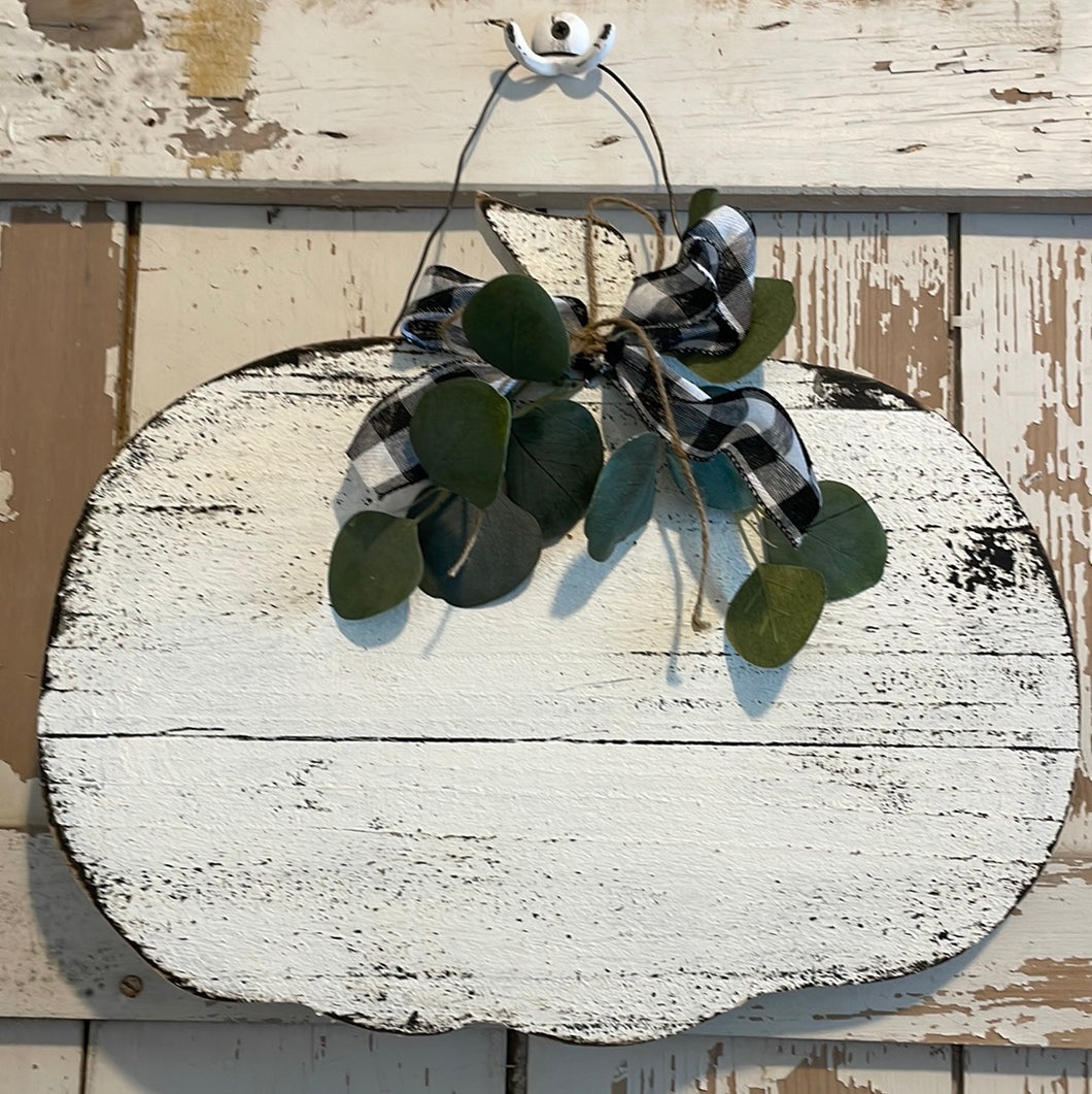 White distressed pumpkin