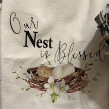Load image into Gallery viewer, Towel holder w/ towel &amp; nest in spring
