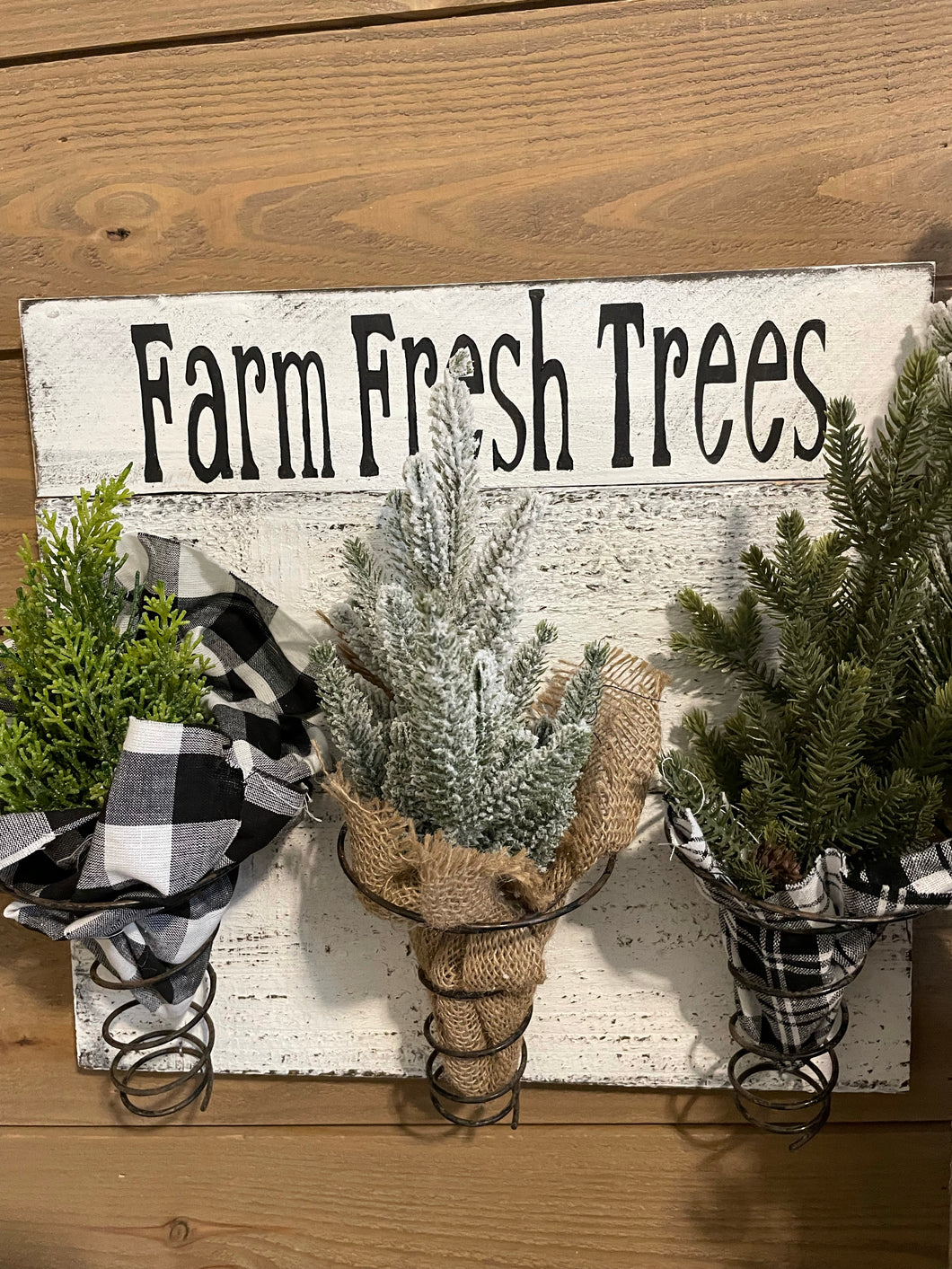 Farm fresh trees sign