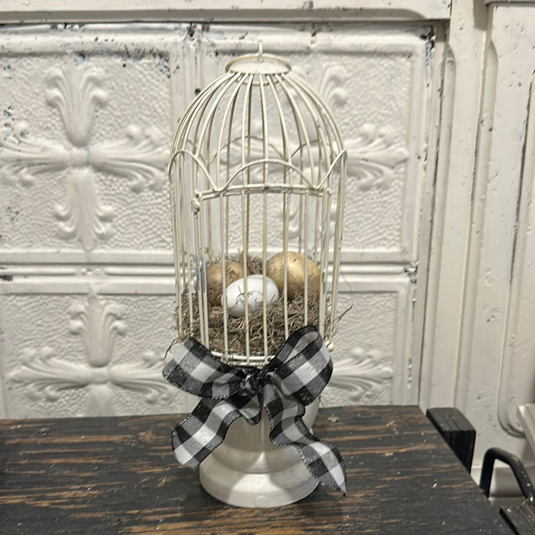 Birdcage on chunky spindle