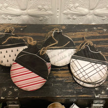 Load image into Gallery viewer, Set of 3 ornaments
