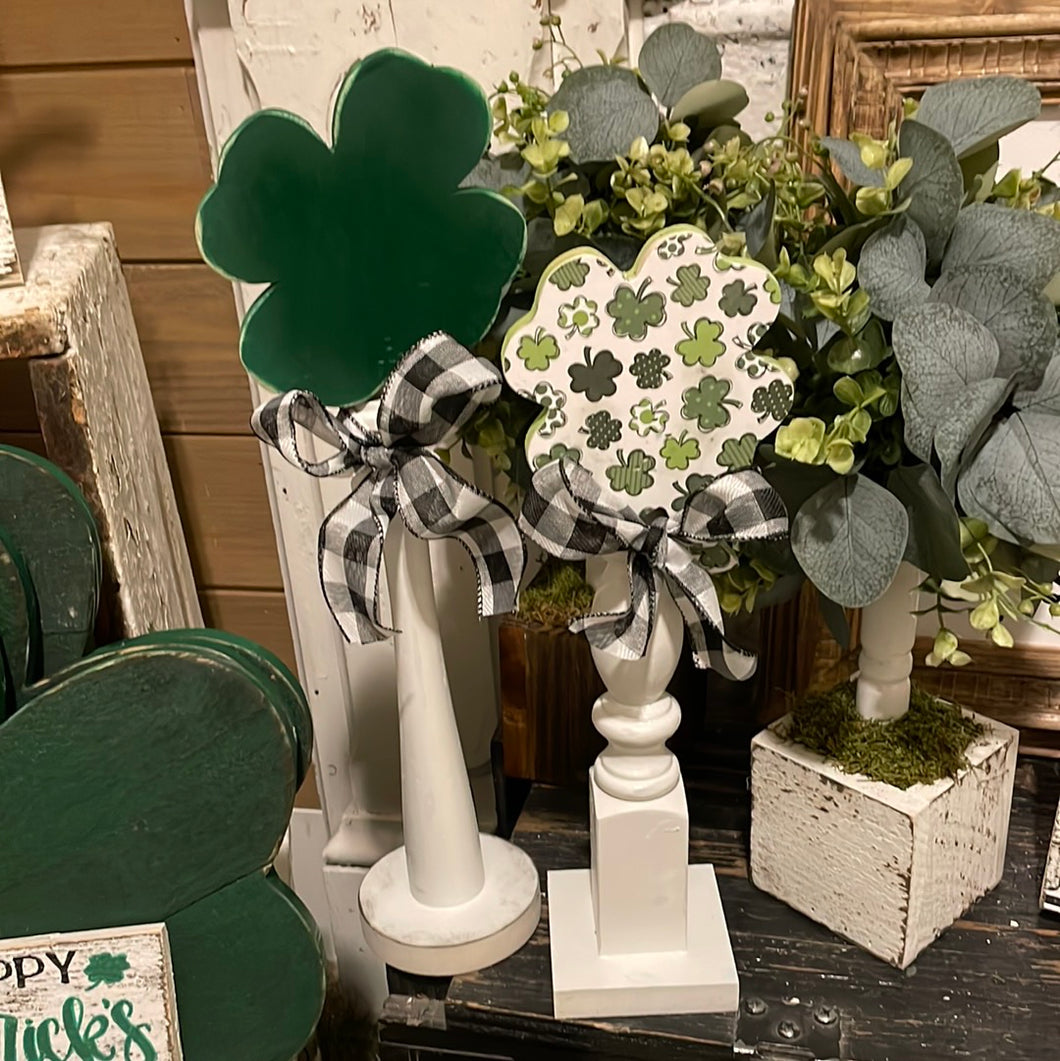 Set of 2 shamrocks on spindles